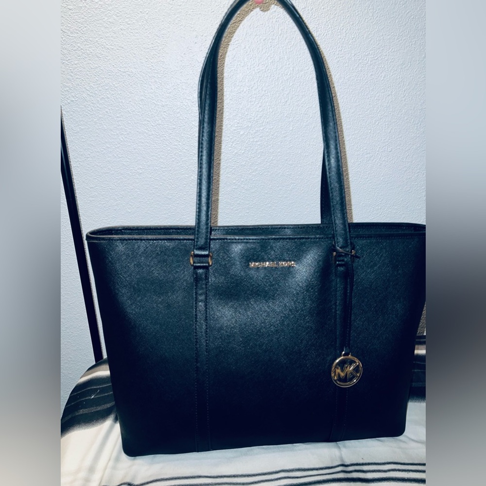 Michael Kors tote